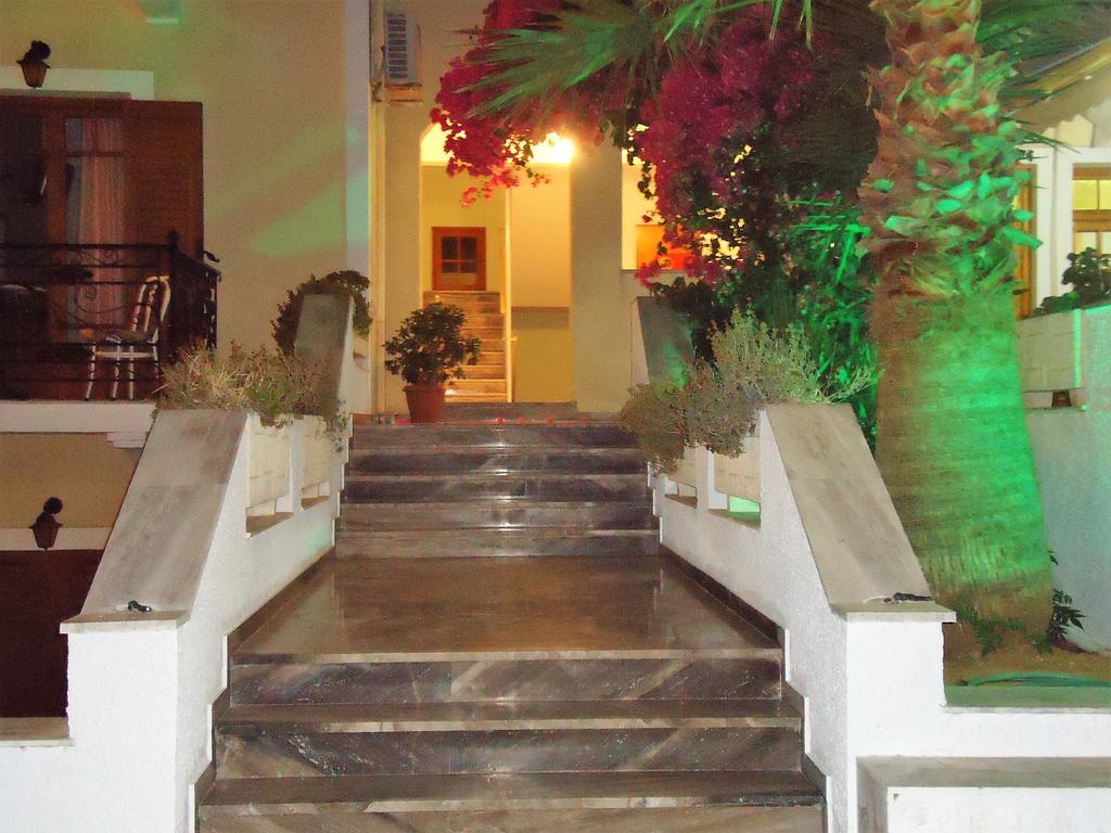 Отель Sweetmemory Agia Marina  Экстерьер фото